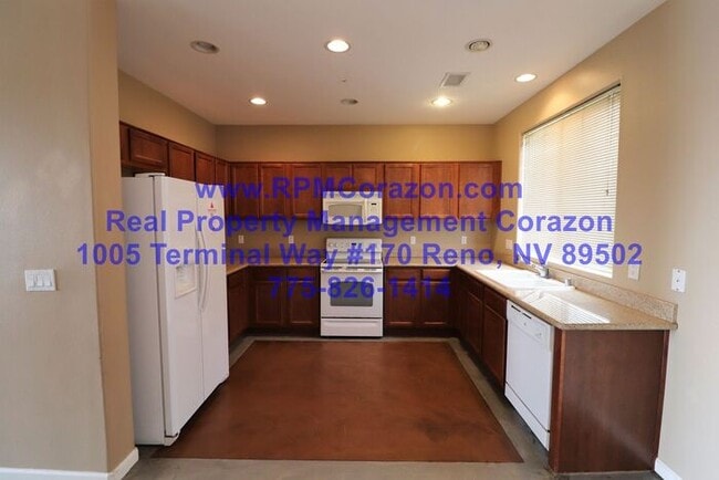 Building Photo - 2320 Sullivan Ln