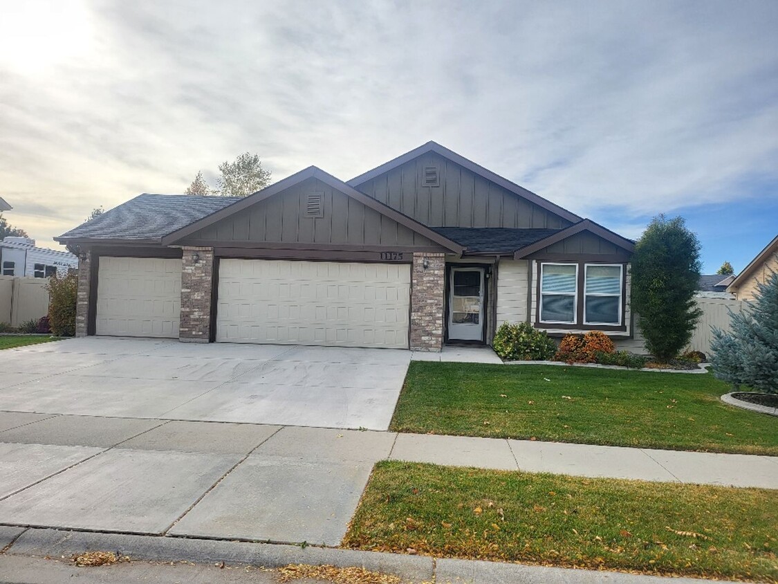 Primary Photo - Cute Nampa Home