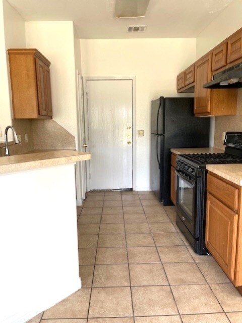 Foto del edificio - 7508 Lazy Creek Dr