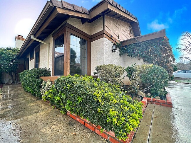 Building Photo - 37042 Vista Leon