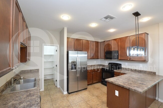 Building Photo - 971 S Brewer Dr