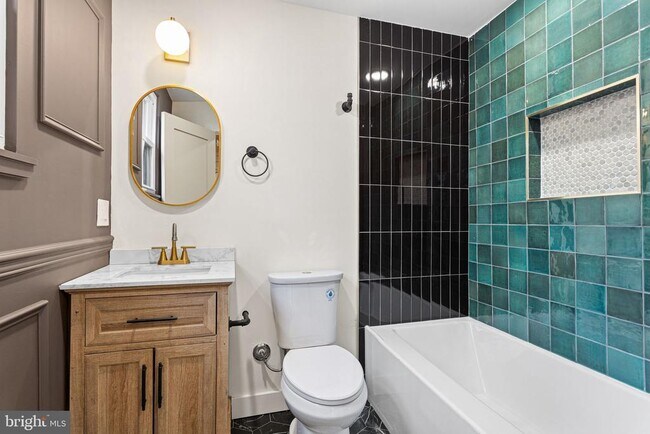 Foto del edificio - 2341 Belgrade St