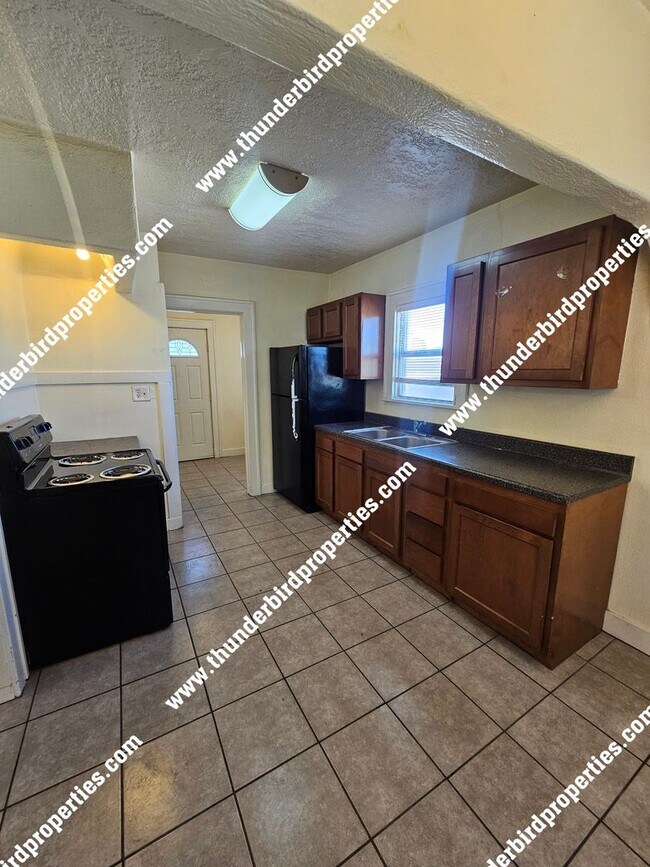 Foto del edificio - 1618 Coal Ave SE