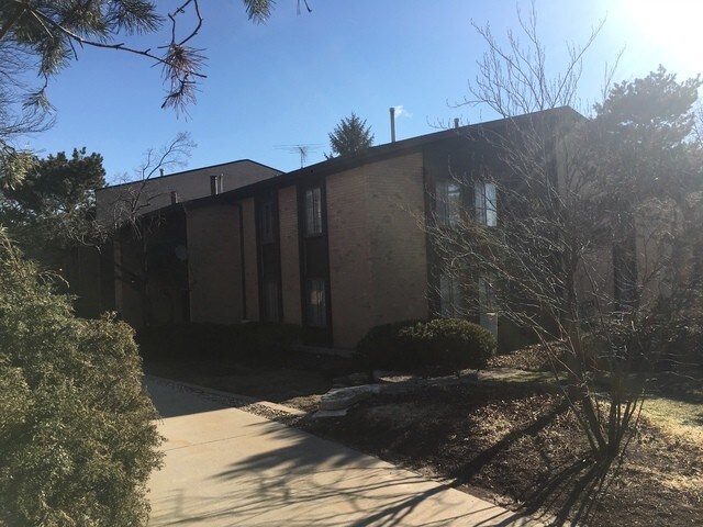 Foto del edificio - 6115 Knoll Wood Rd