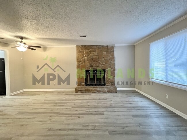 Foto del edificio - 204 S Cromwell St