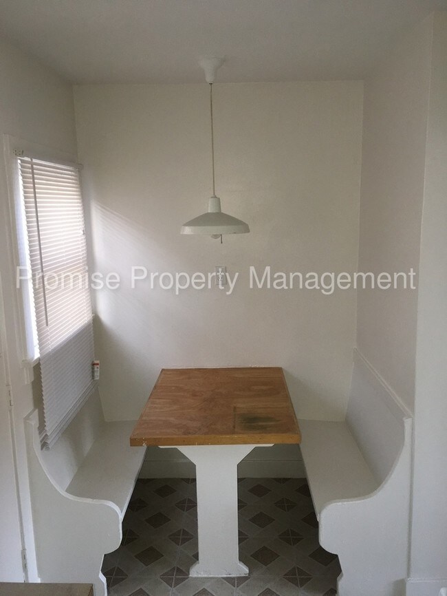 Building Photo - 1 Bedroom 1 Bath beach community!