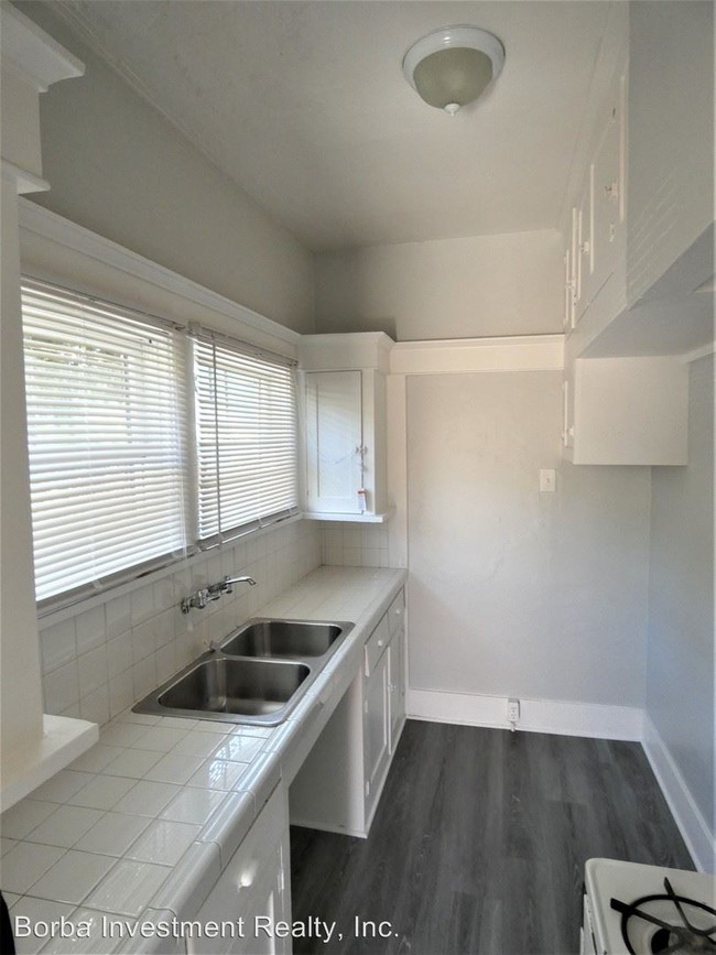 Foto del edificio - 924-924 Pine Ave
