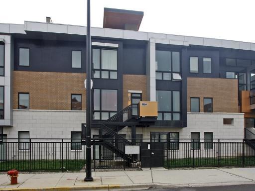 Primary Photo - 2224 W Madison St