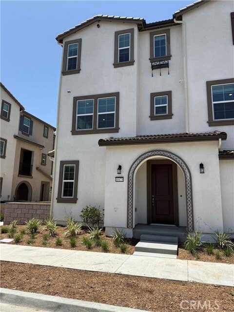 Building Photo - 40475 Melrose Dr