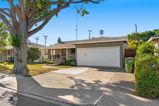 Foto principal - 3 bedroom in Santa Clara CA 95051