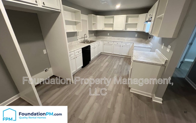 Building Photo - 3166 Mensi St