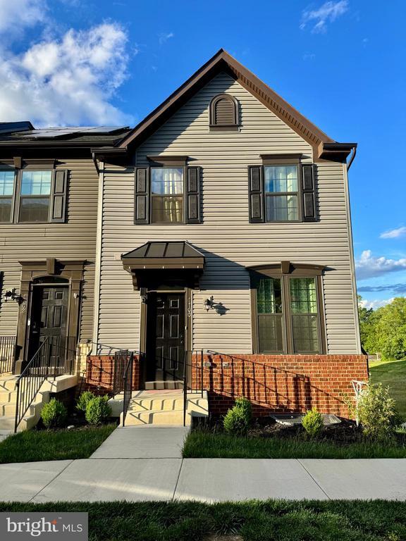 Foto principal - 1100 Spur Ln