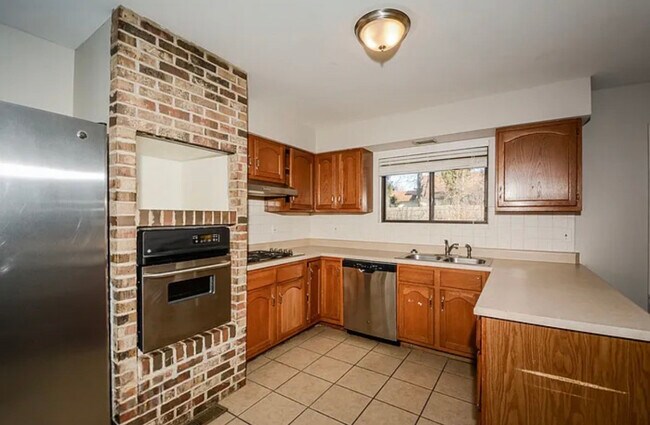 Foto del edificio - 4111 Les Cherbourg Ln
