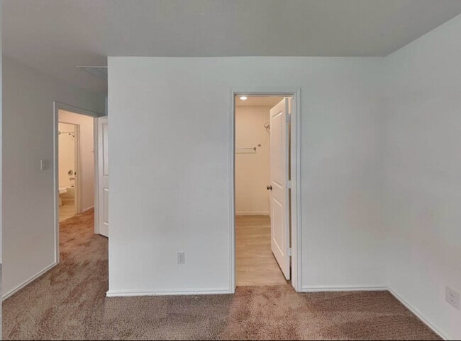 Building Photo - 145 Parish Ln