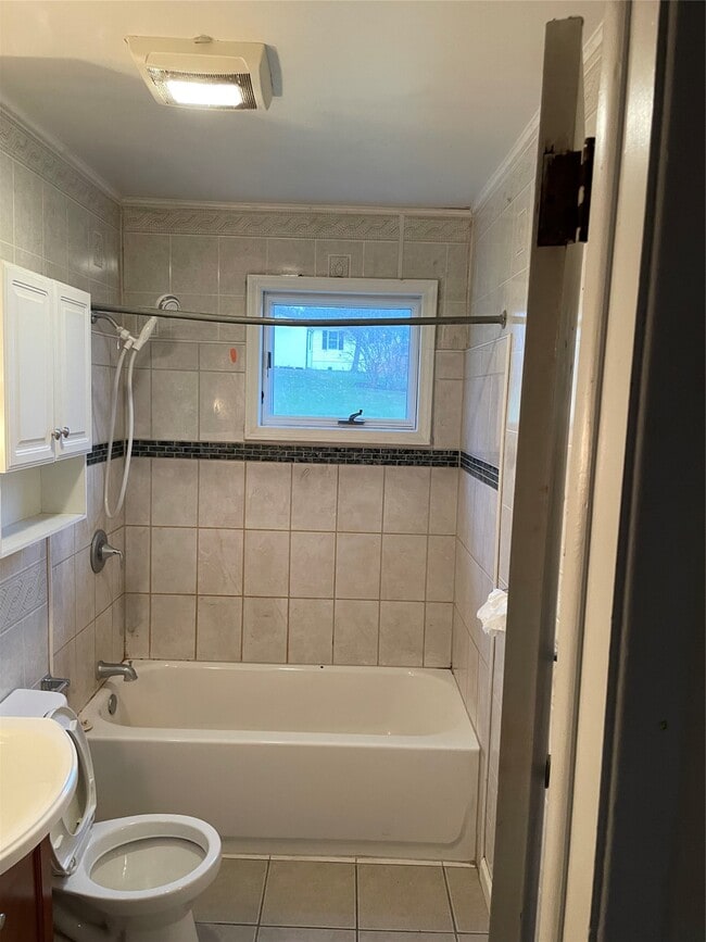 Building Photo - 310 Boswell Hill Rd