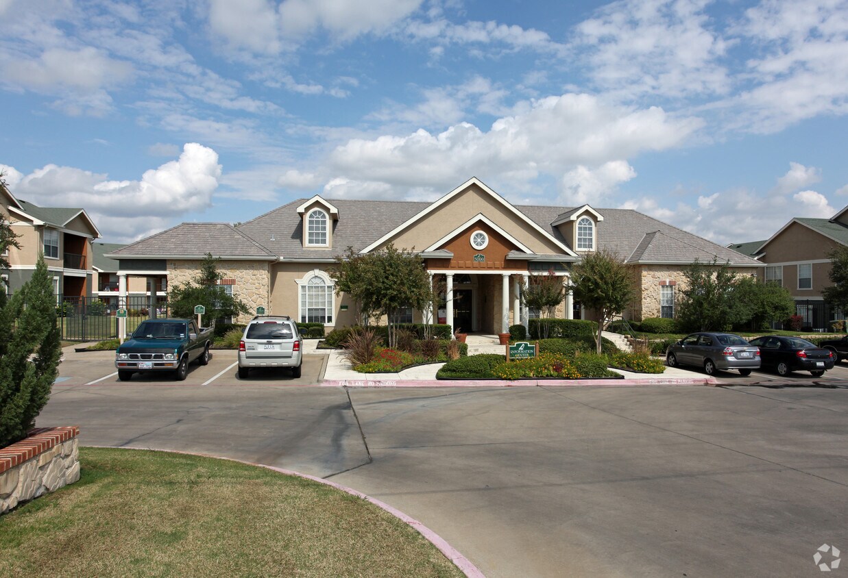 Villas of Greenville Active Senior Living Apartments Greenville, TX