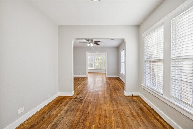 Foto del edificio - 1810/1812 W. Alabama St Apartments