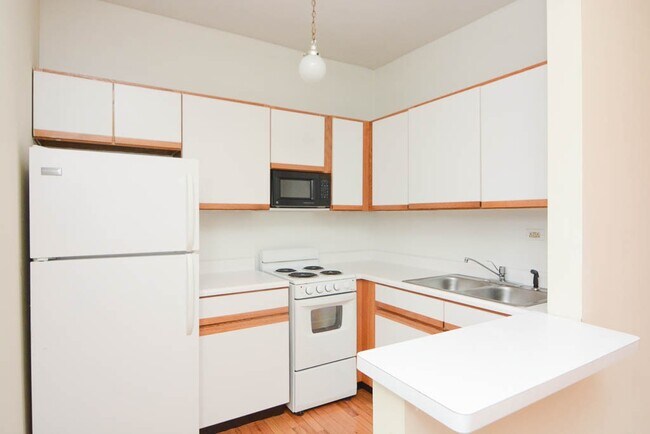 Foto del edificio - 633 W Barry Ave