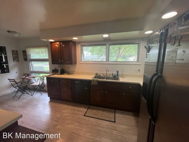 Foto del edificio - 4 br, 2 bath House - 1812 Sheridan Road