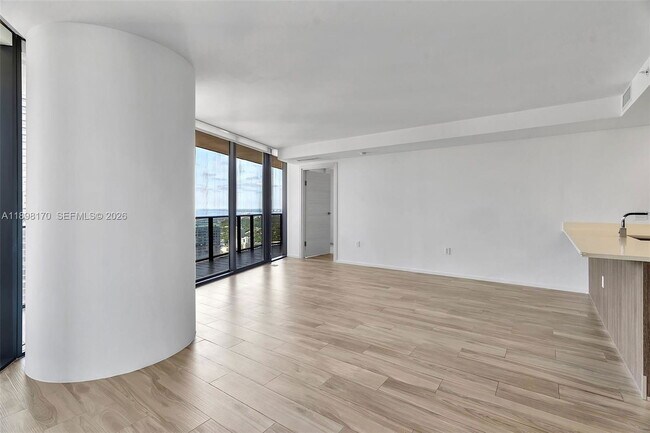 Foto del edificio - 801 S Miami Ave