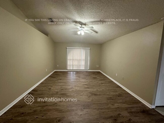 Building Photo - 2165 Clearwater Dr