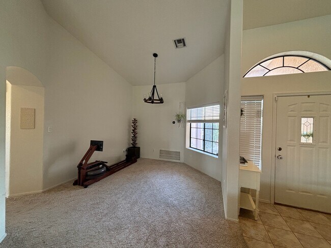 Building Photo - 10364 Fairway Loop