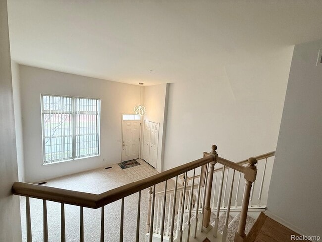 Foto del edificio - 29419 Glen Oaks Blvd E