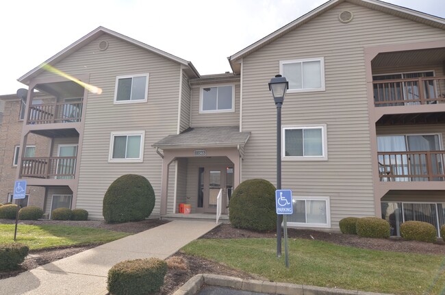 Foto del edificio - 11565 Regency Square Ct