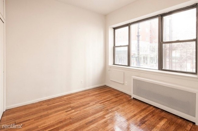 Building Photo - 307 E 49th St