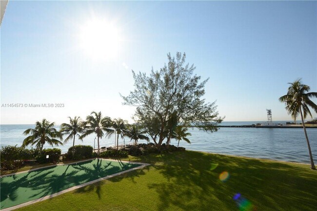 Foto del edificio - 2100 S Ocean Dr