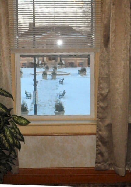 Building Photo - 24 Main St S