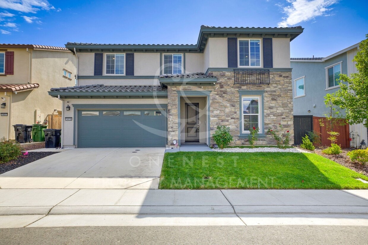 Primary Photo - Stunning Modern Living in Twelve Bridges V...