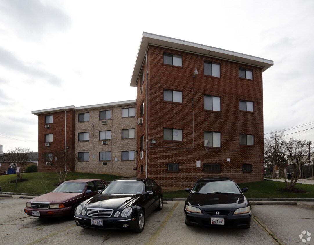 2516 Burns St SE, Washington, DC 20020 Apartments in Washington, DC