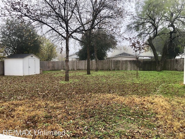 Foto del edificio - 2 br, 1 bath House - 710 W Malone Ave