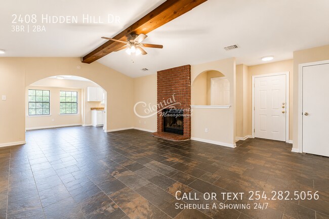 Foto del edificio - 2408 Hidden Hill Dr