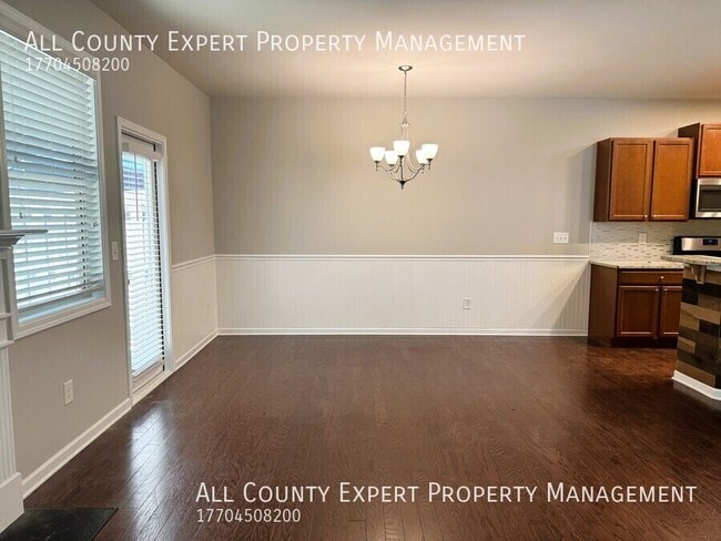 Building Photo - 157 Townview Dr