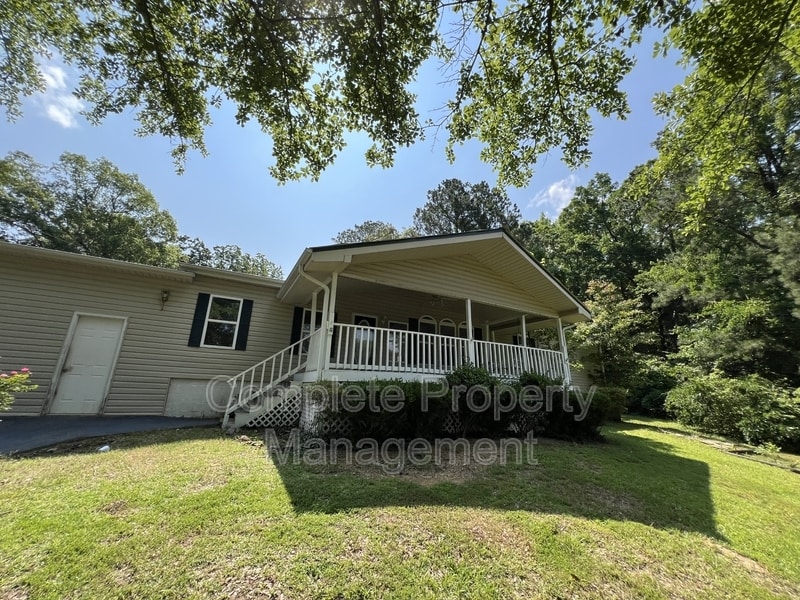 Primary Photo - 12071 Woodland Lake Rd