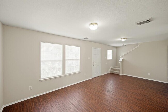 Foto del edificio - 1521 Nichole Woods Dr