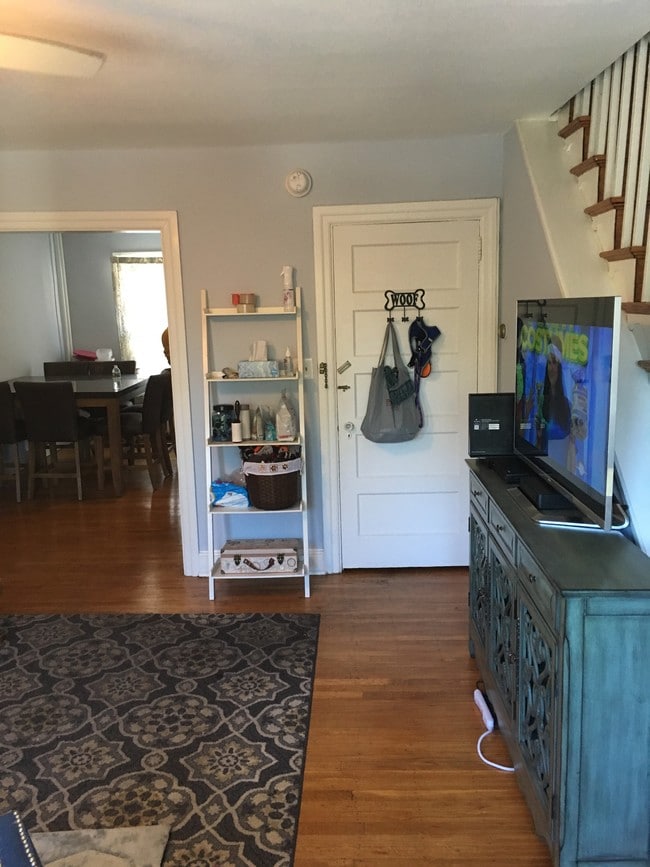 6 Park Ave Unit 2nd Floor, Swarthmore, PA 19081 Room for Rent in