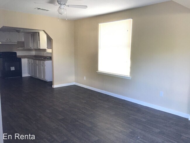 Building Photo - 4 br, 1 bath House - 2903 Weber St.