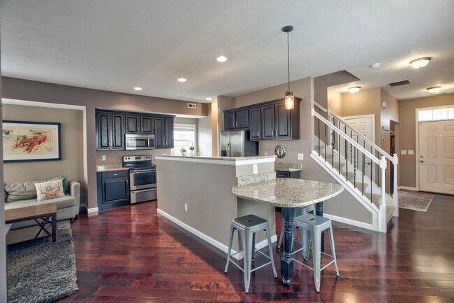 Kitchen - 614 E 21st St