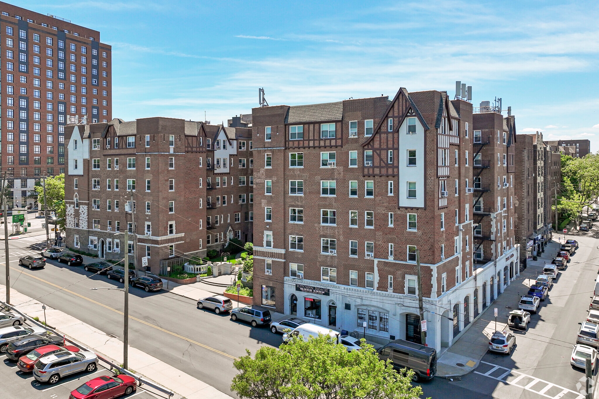 Grand Gardens Apartments