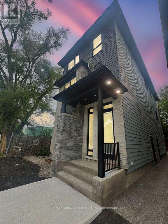 Building Photo - 300 Elmgrove Ave