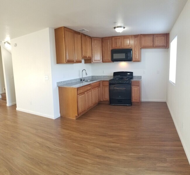 Foto del edificio - 145 Brookridge Dr