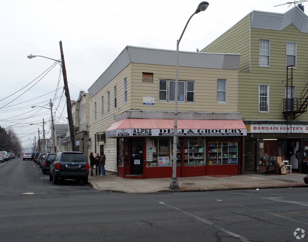 Primary Photo - 446 Avenue C