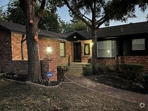 Building Photo - 3263 Creston Ave