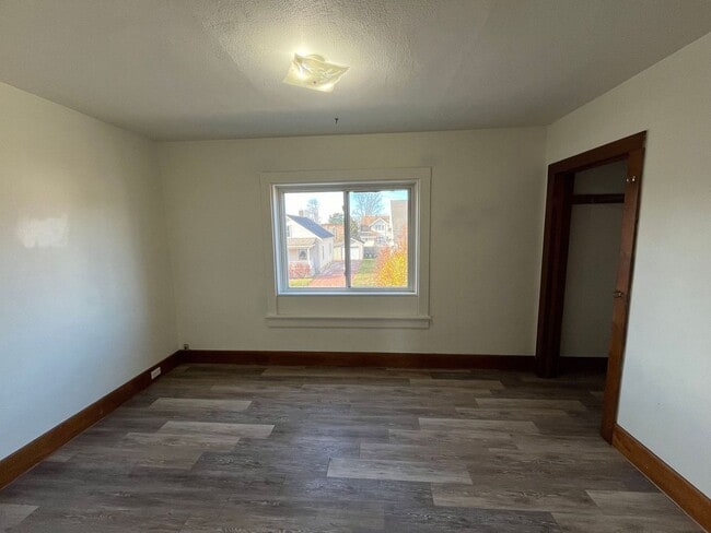 Foto del edificio - 725 Werle Ave