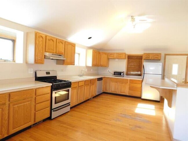Building Photo - 2N370 Diane Avenue, Glen Ellyn, IL, 60137