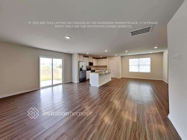 Foto del edificio - 5141 Cameron Cmns Pkwy