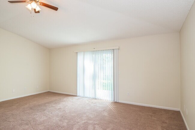 Foto del edificio - 3388 Volley Dr